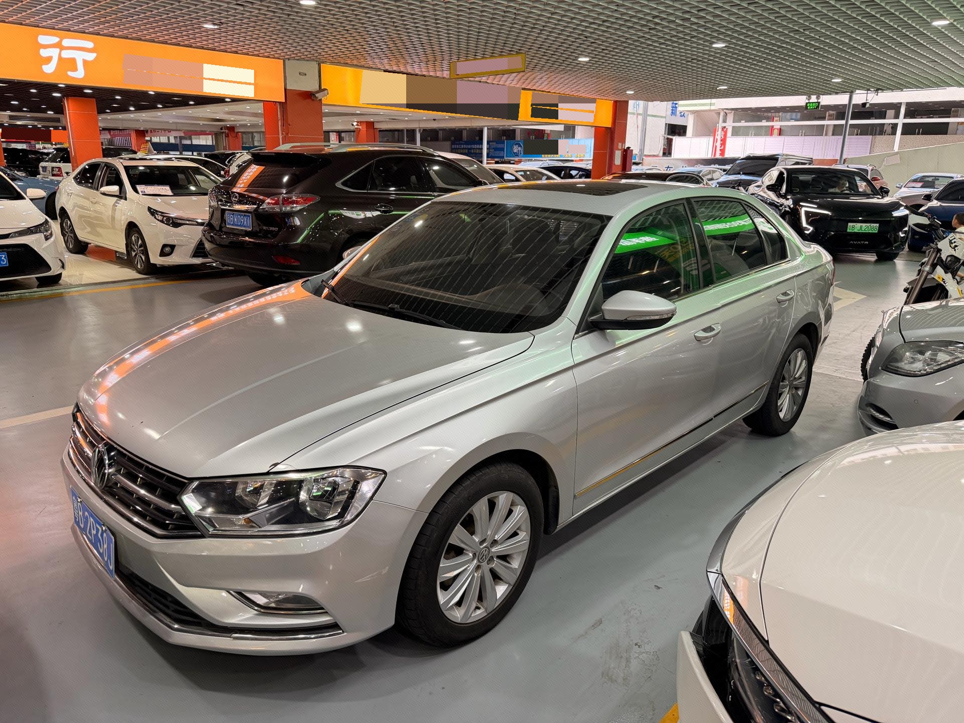 Volkswagen Bora 2017 car image 