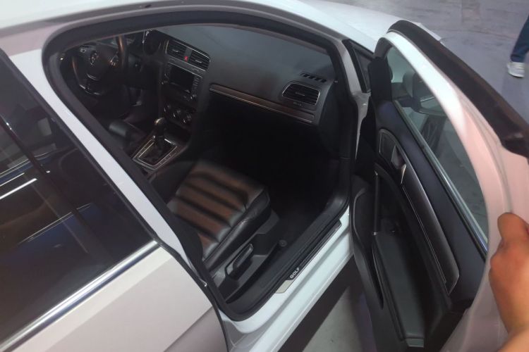 Volkswagen Golf 2016 car image #21