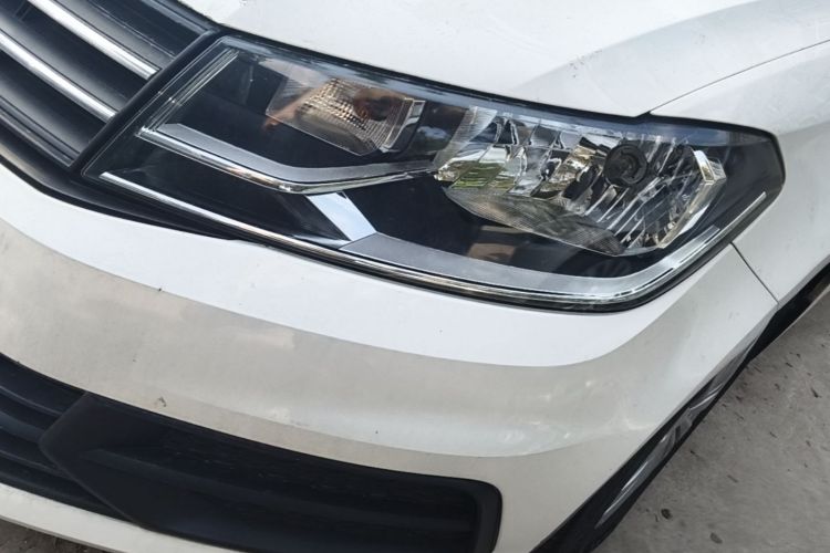 Volkswagen Santana 2018 car image #23