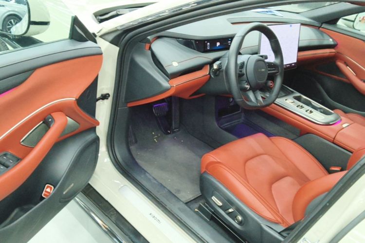 MI SU7 2024 car image #16