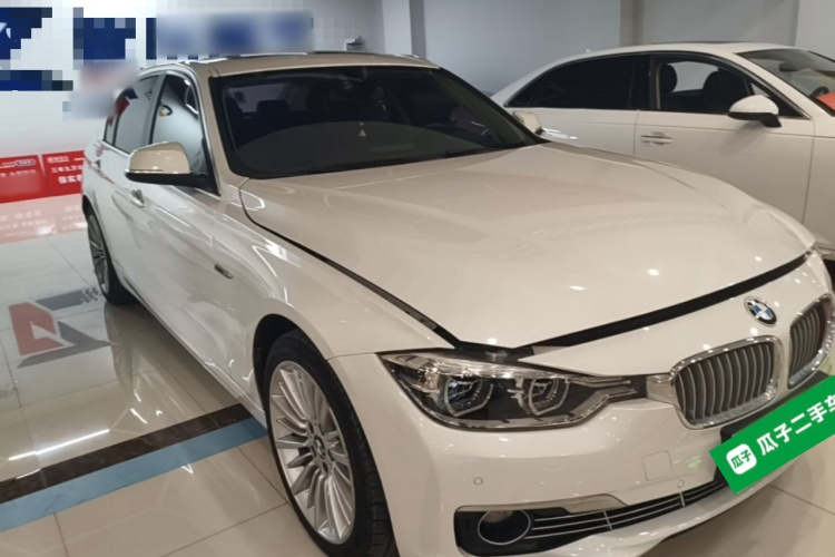 BMW 3 Series 2018 صورة سيارة #6