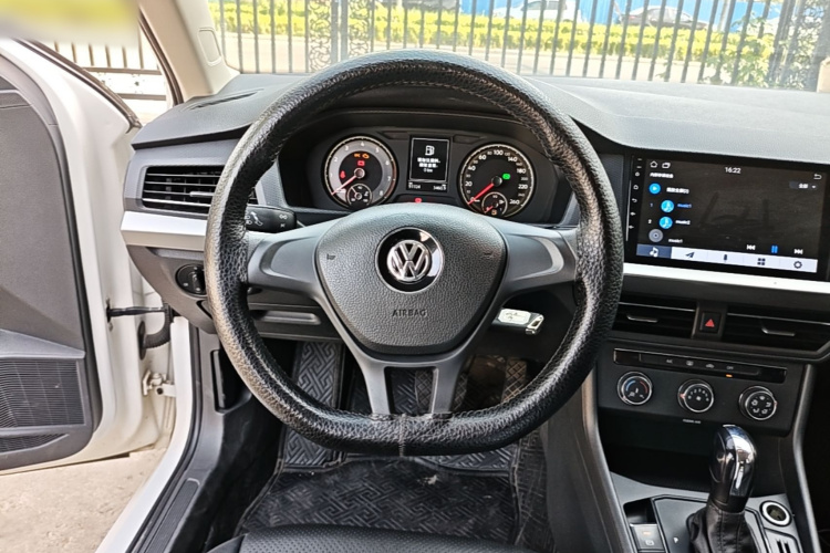 Volkswagen Lavida 2018 #11 Volkswagen Lavida 2018 car image #11