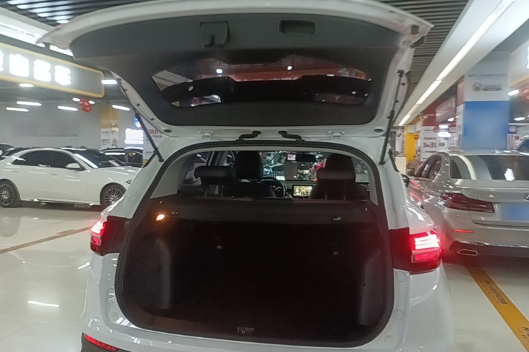 GEELY Coolray 2021 immagine di auto #19