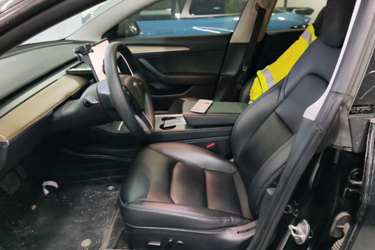 Tesla Model 3 2022 car image #15
