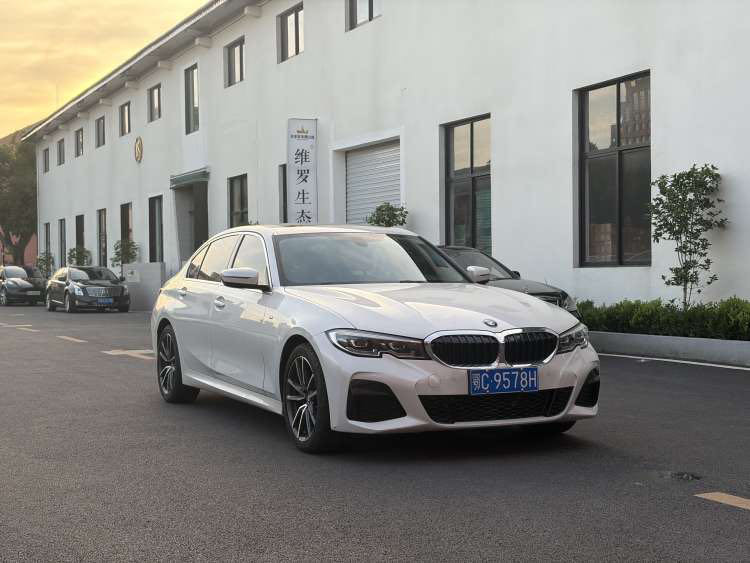 BMW 3 Series 2020 #3 BMW 3 Series 2020 car image #3