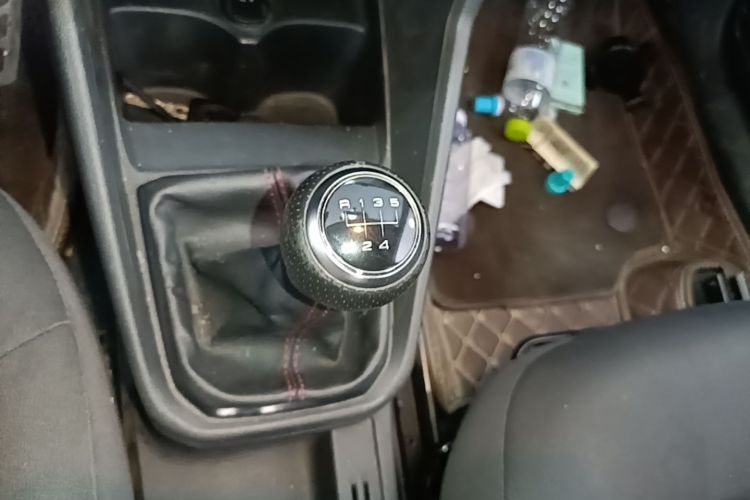 Volkswagen Santana 2018 car image #14