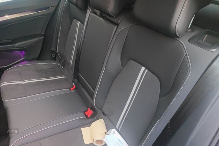 Volkswagen Golf 2024 car image #19