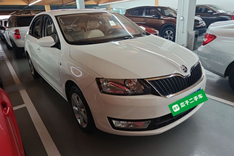 Skoda Rapid 2017 #4 Skoda Rapid 2017 car image #4