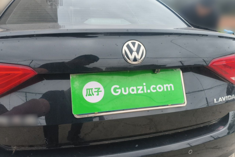 Volkswagen Lavida 2017 car image #4