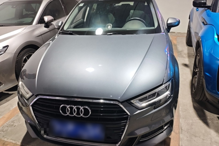 Audi A3 2018 immagine di auto #3