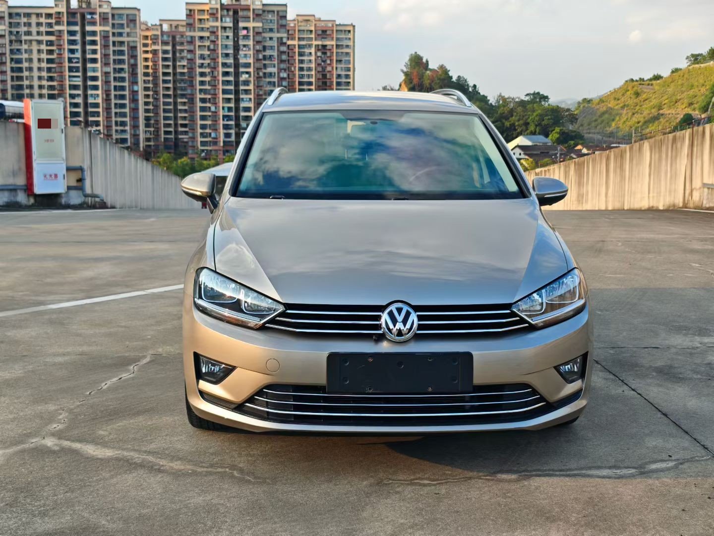 Volkswagen Golf Sportsvan 2018 صورة سيارة #2