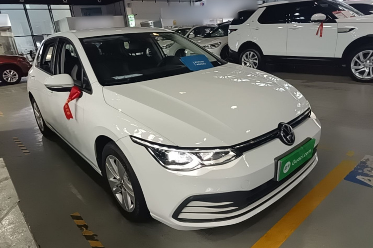Volkswagen Golf 2023 immagine di auto #6