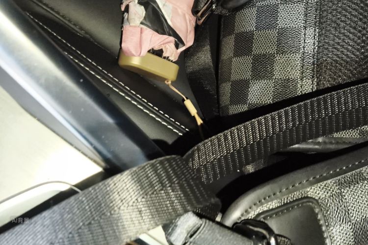 GEELY Coolray 2020 immagine di auto #10