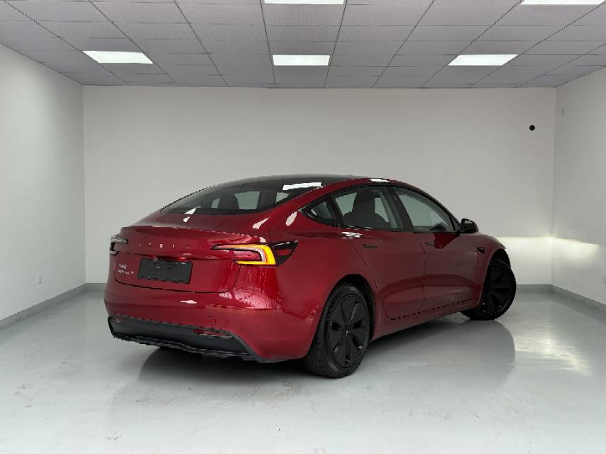 Tesla Model 3 2024 car image #7