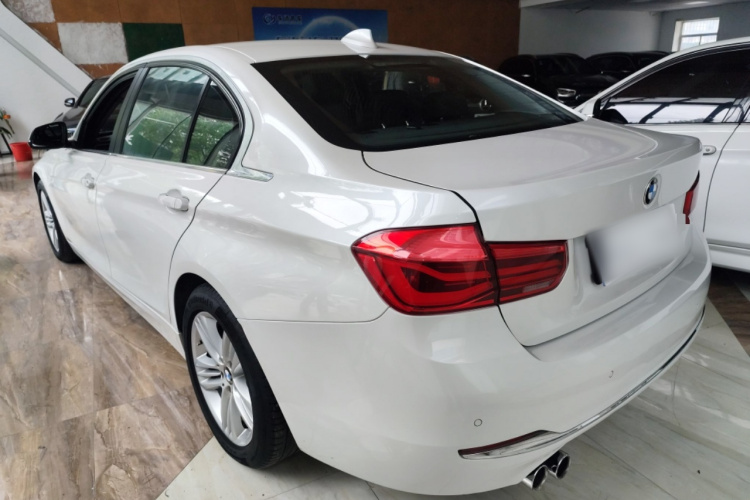 BMW 3 Series 2017 car image #5