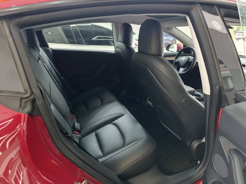 Tesla Model 3 2024 car image #5