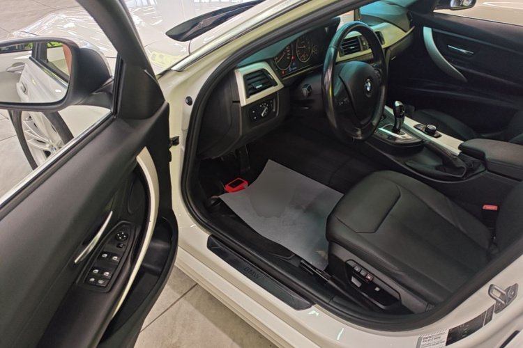BMW 3 Series 2015 #16 BMW 3 Series 2015 car image #16