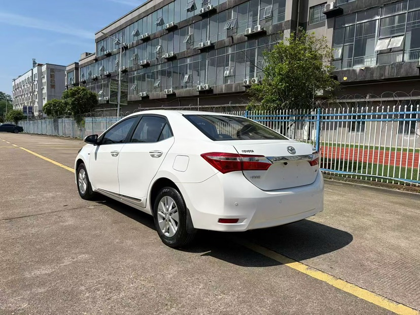 Toyota Corolla 2015 #4 Toyota Corolla 2015 car image #4