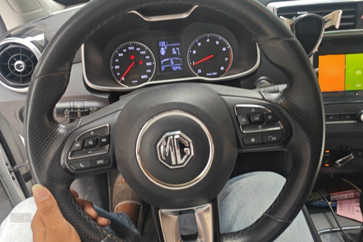 MG ZS 2018 #12 MG ZS 2018 car image #12