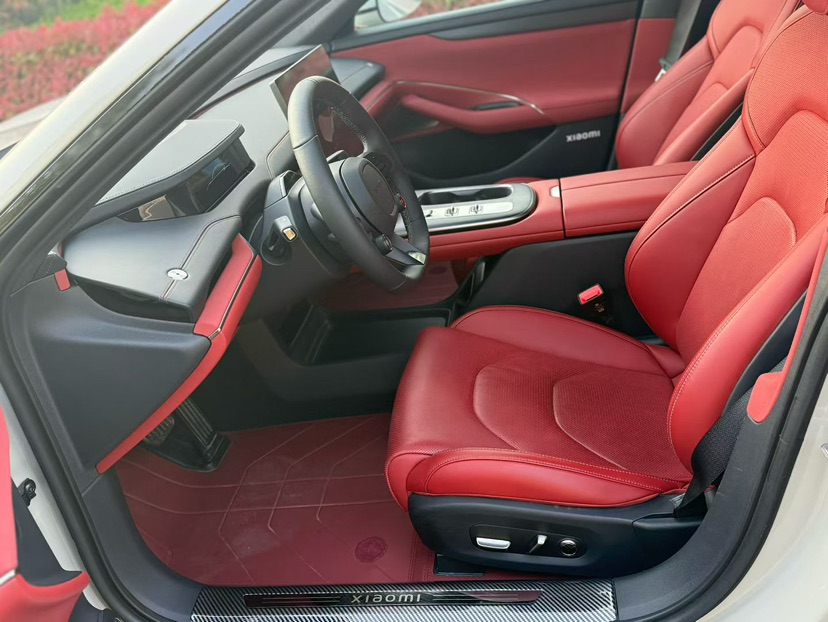 MI SU7 2024 immagine di auto #6