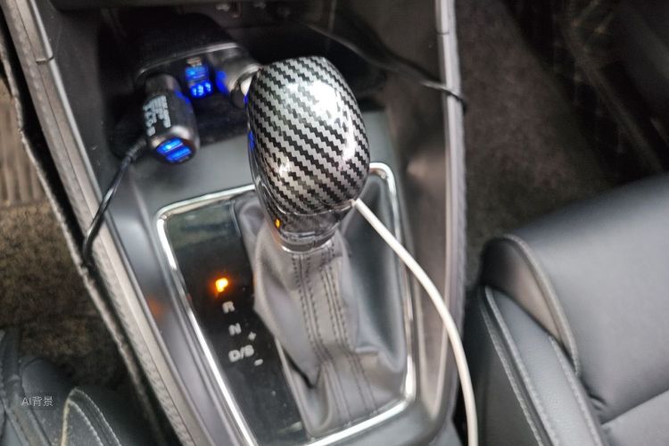 MG ZS 2017 car image #16