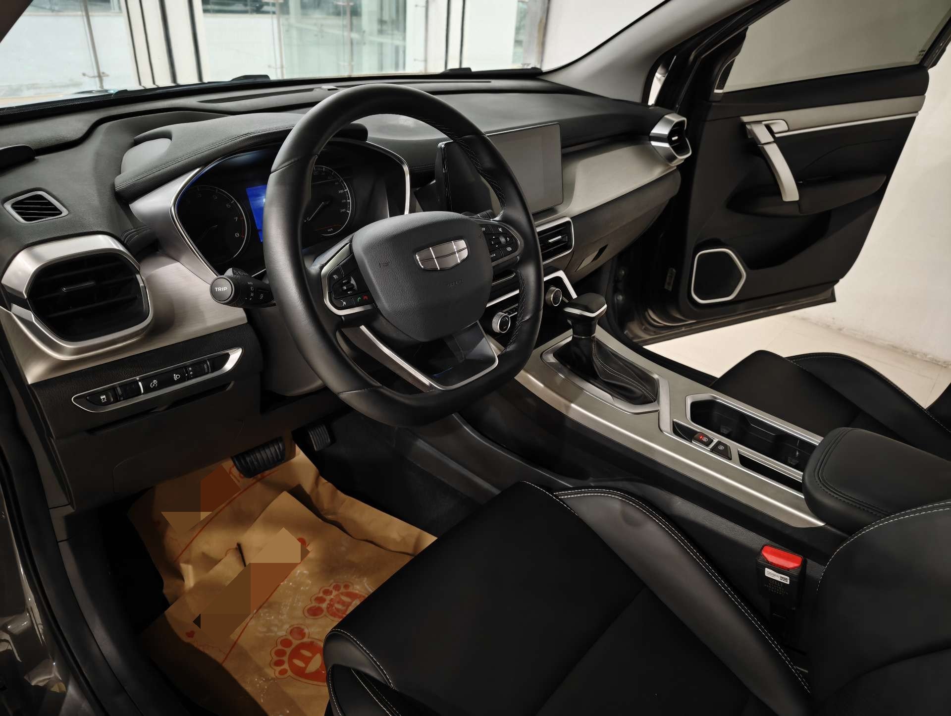 GEELY Coolray 2024 #5 GEELY Coolray 2024 car image #5