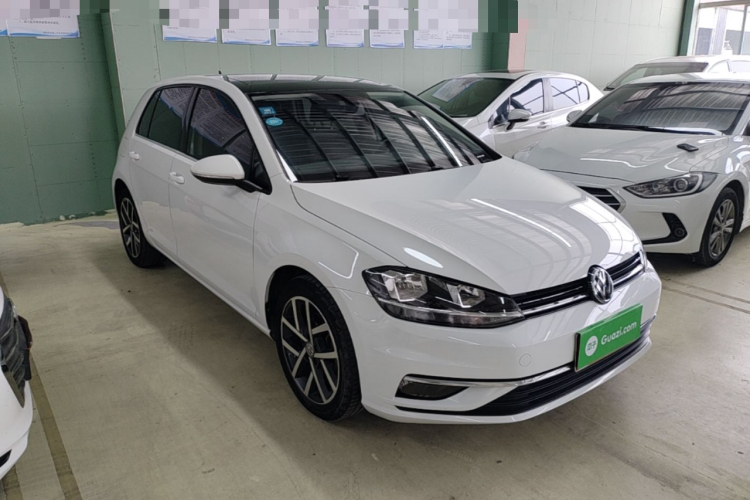 Volkswagen Golf 2020 car image #4