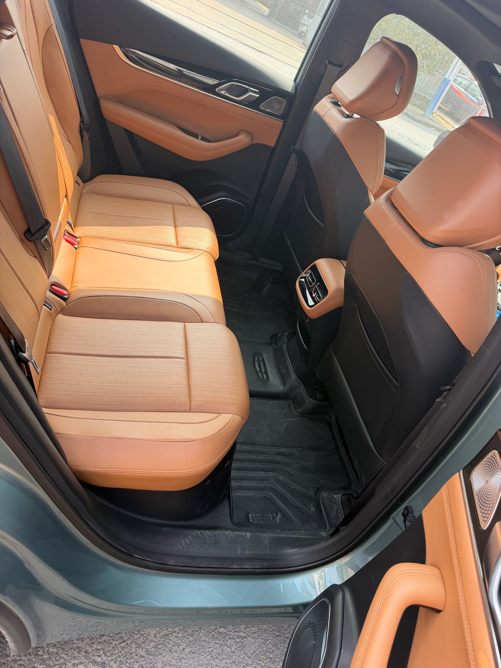 GEELY Boyue L 2025 immagine di auto #8