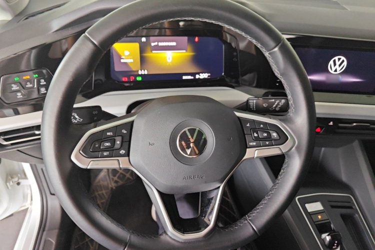 Volkswagen Golf 2021 #11 Volkswagen Golf 2021 car image #11