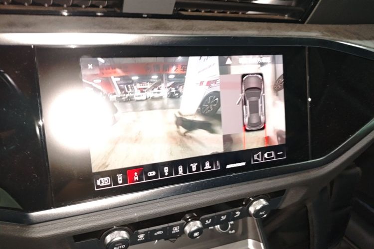 Audi Q3 2021 immagine di auto #13