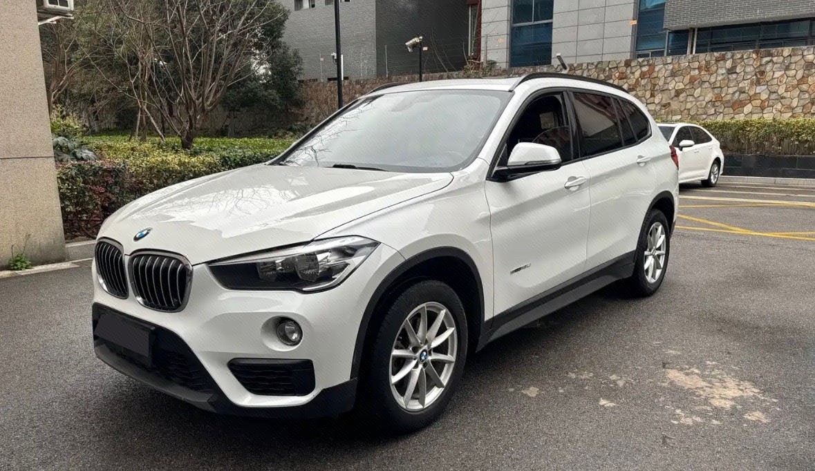 BMW X1 2018 BMW X1 2018 car image