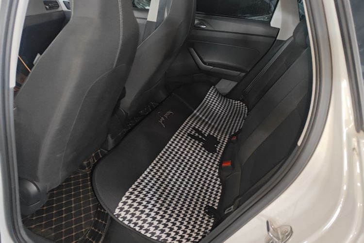 Volkswagen Polo 2023 car image #13