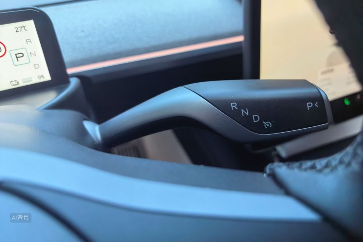 Tesla Model Y 2024 #16 Tesla Model Y 2024 car image #16
