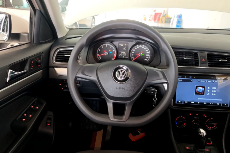 Volkswagen Lavida 2019 #11 Volkswagen Lavida 2019 car image #11