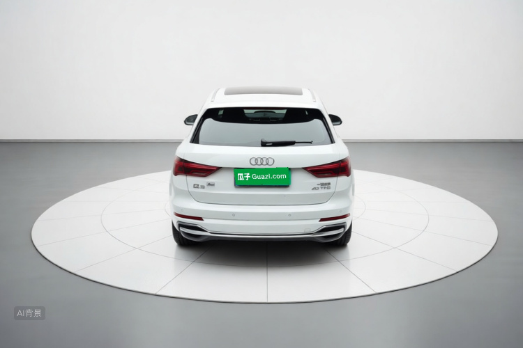 Audi Q3 2022 car image #6