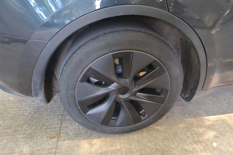 Tesla Model Y 2024 #10 Tesla Model Y 2024 immagine di auto #10