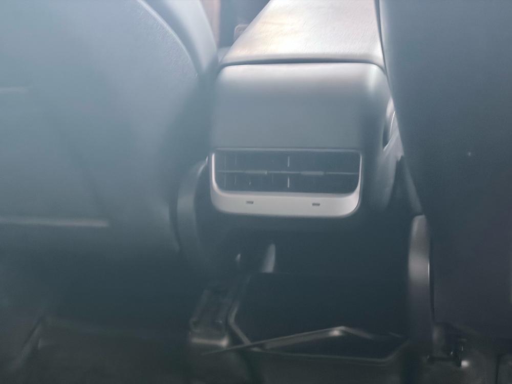 Tesla Model Y 2022 #7 Tesla Model Y 2022 car image #7