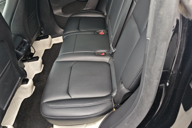 Tesla Model Y 2023 #17 Tesla Model Y 2023 immagine di auto #17