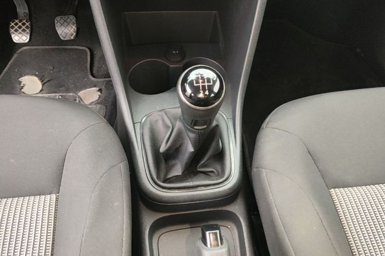 Volkswagen Polo 2017 #14 Volkswagen Polo 2017 car image #14