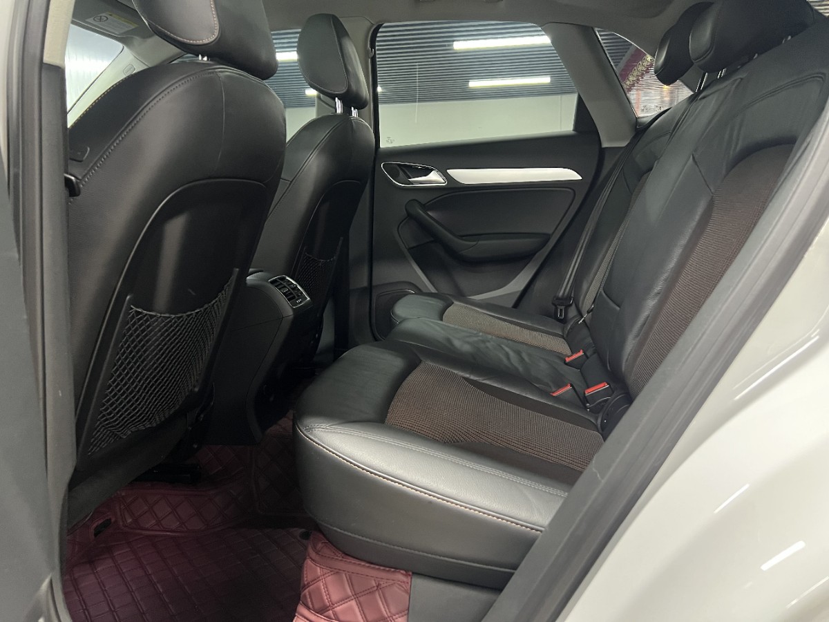 Audi Q3 2016 car image #6