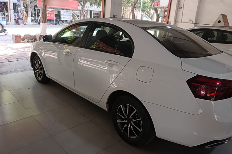 GEELY Emgrand 2020 #5 GEELY Emgrand 2020 car image #5