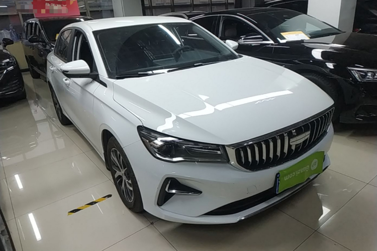 GEELY Emgrand 2026 image de voiture #4