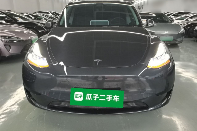Tesla Model Y 2024 car image #3