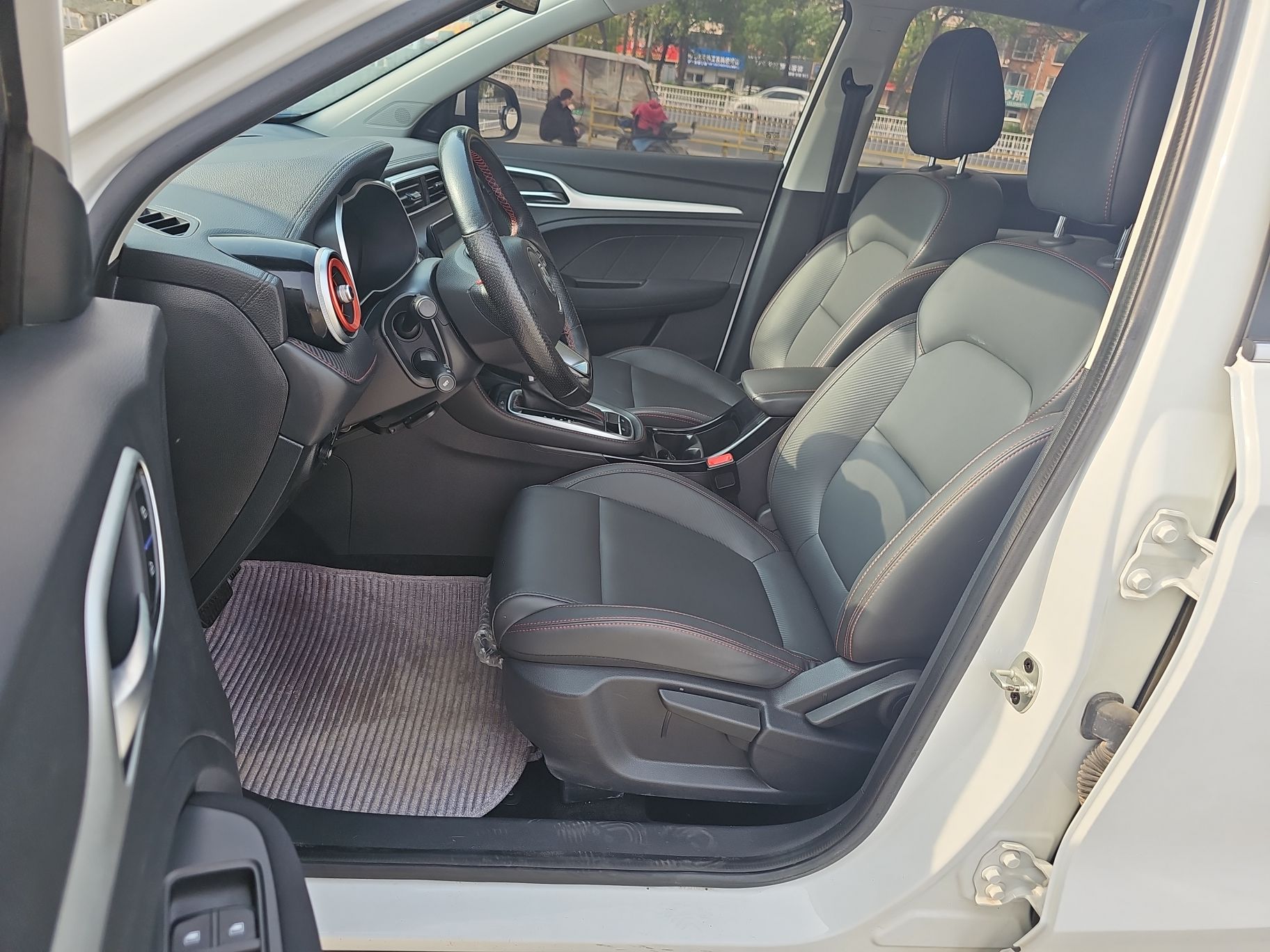 MG ZS 2021 immagine di auto #8