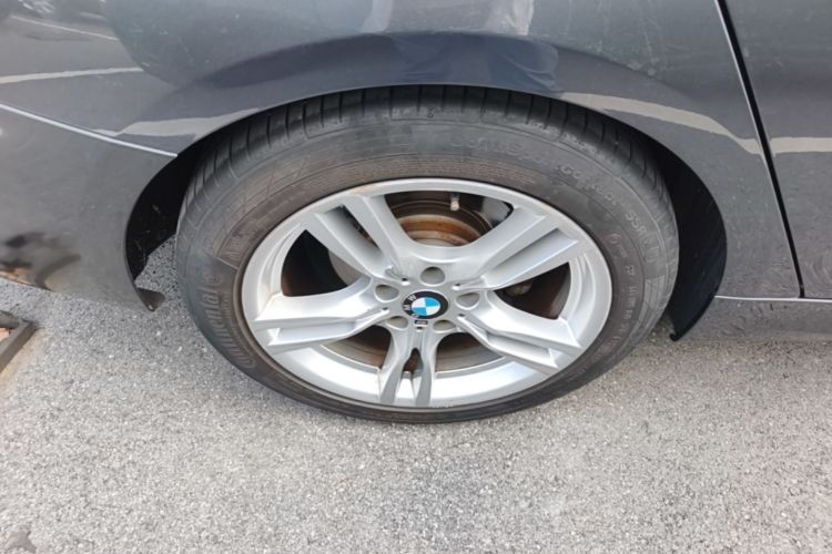 BMW 3 Series GT 2018 #10 BMW 3 Series GT 2018 car image #10