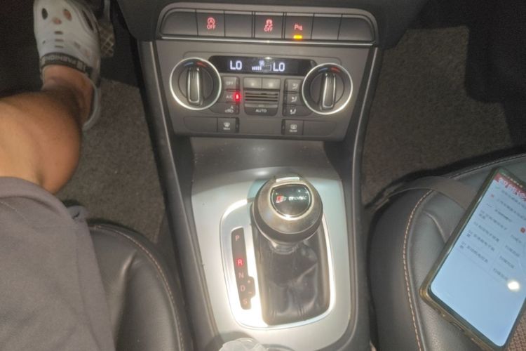 Audi Q3 2016 #18 Audi Q3 2016 car image #18