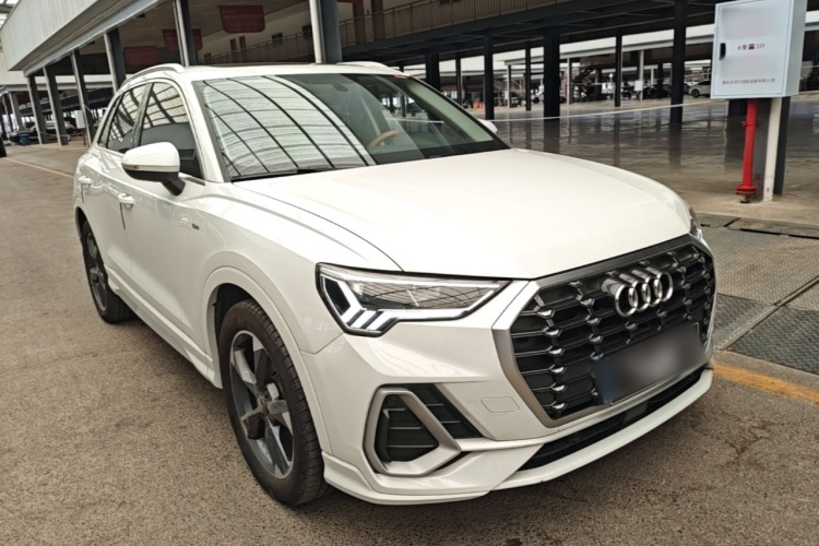 Audi Q3 2019 #6 Audi Q3 2019 car image #6