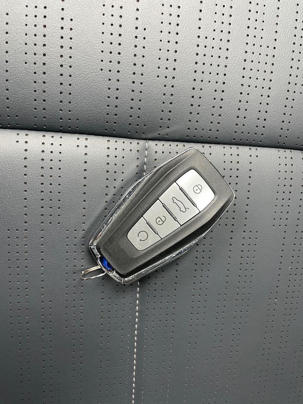GEELY Boyue L 2024 car image #11