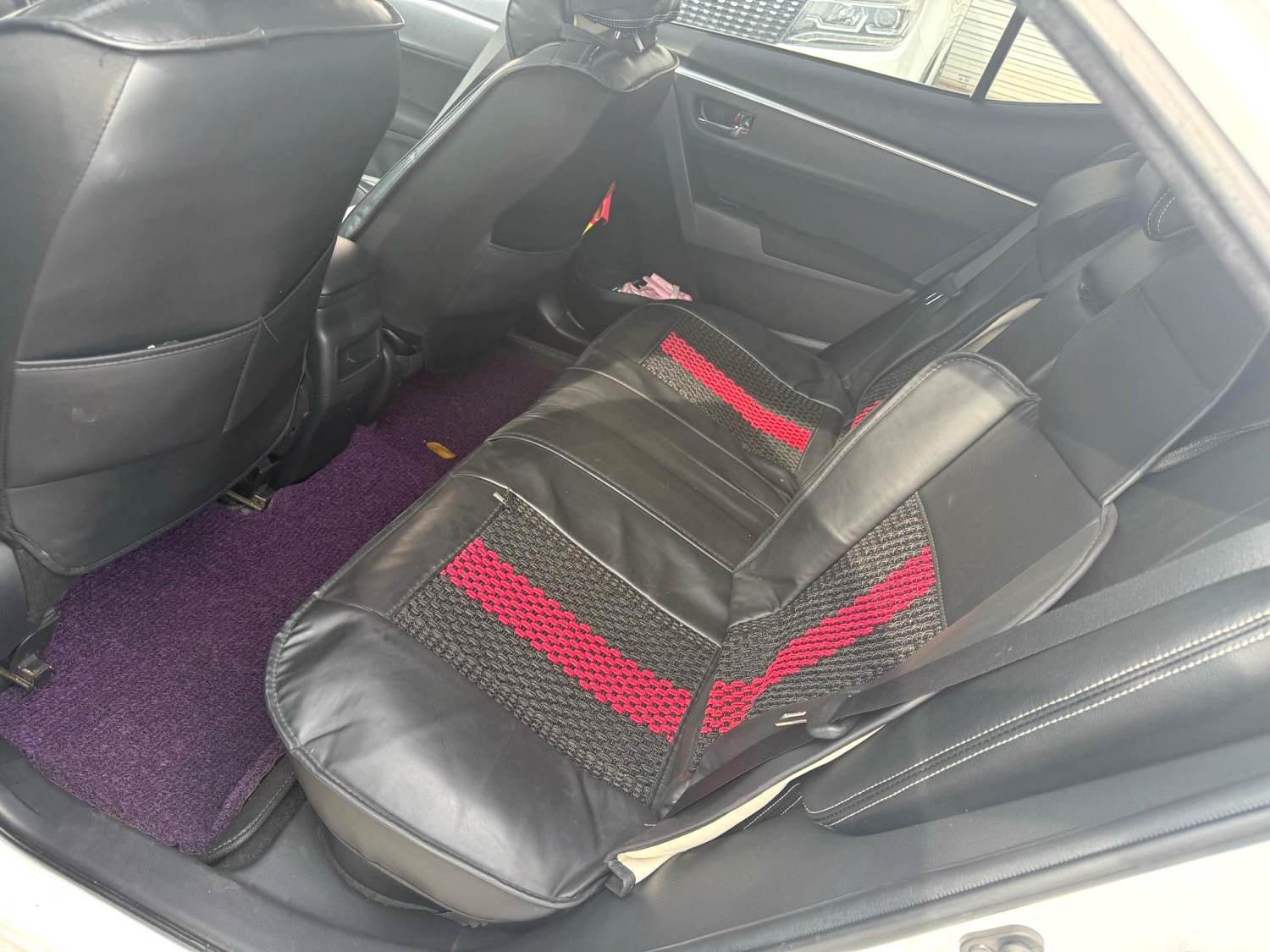 Toyota Corolla 2018 image de voiture #8