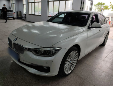 BMW 3 Series 2018 immagine di auto 
